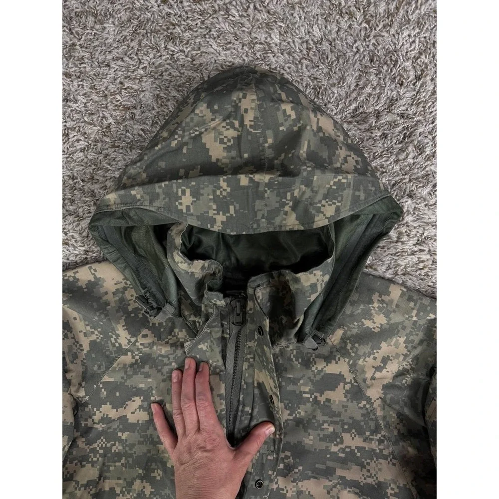 Parka Cold Weather Universal Camouflage Jacket Men's Medium Ragular US Military